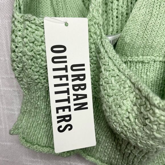 🌿NWT•UO•Crochet•Halter Top•Size M• - Picture 4 of 12